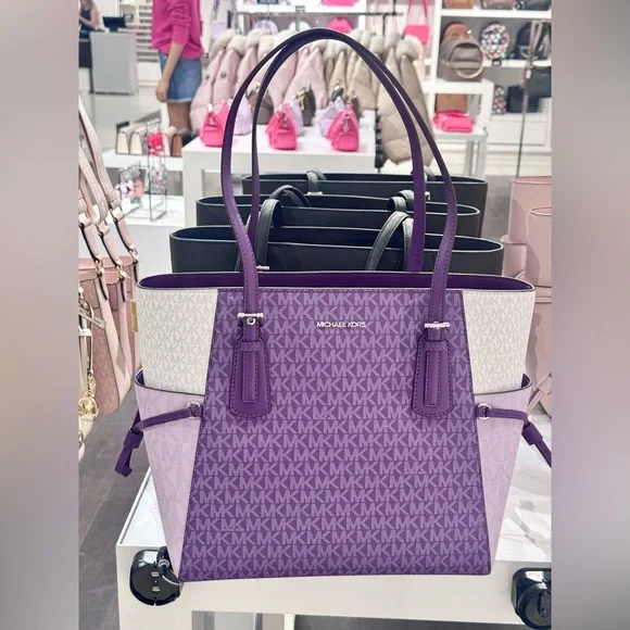 NWT Michael Kors Voyager Large Color-Block Signature Logo Tote Bag - Picture 2 of 10